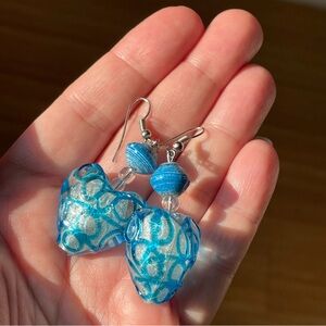Gorgeous vintage Murano style puffy art glass heart foiled dangle earrings glow